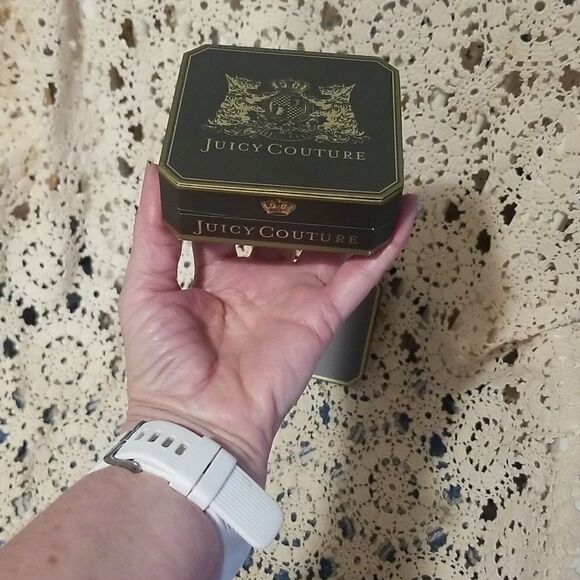 2 Juicy Couture Empty Jewelry Boxes 3.5x3.5 in great condition - Picture 9 of 11